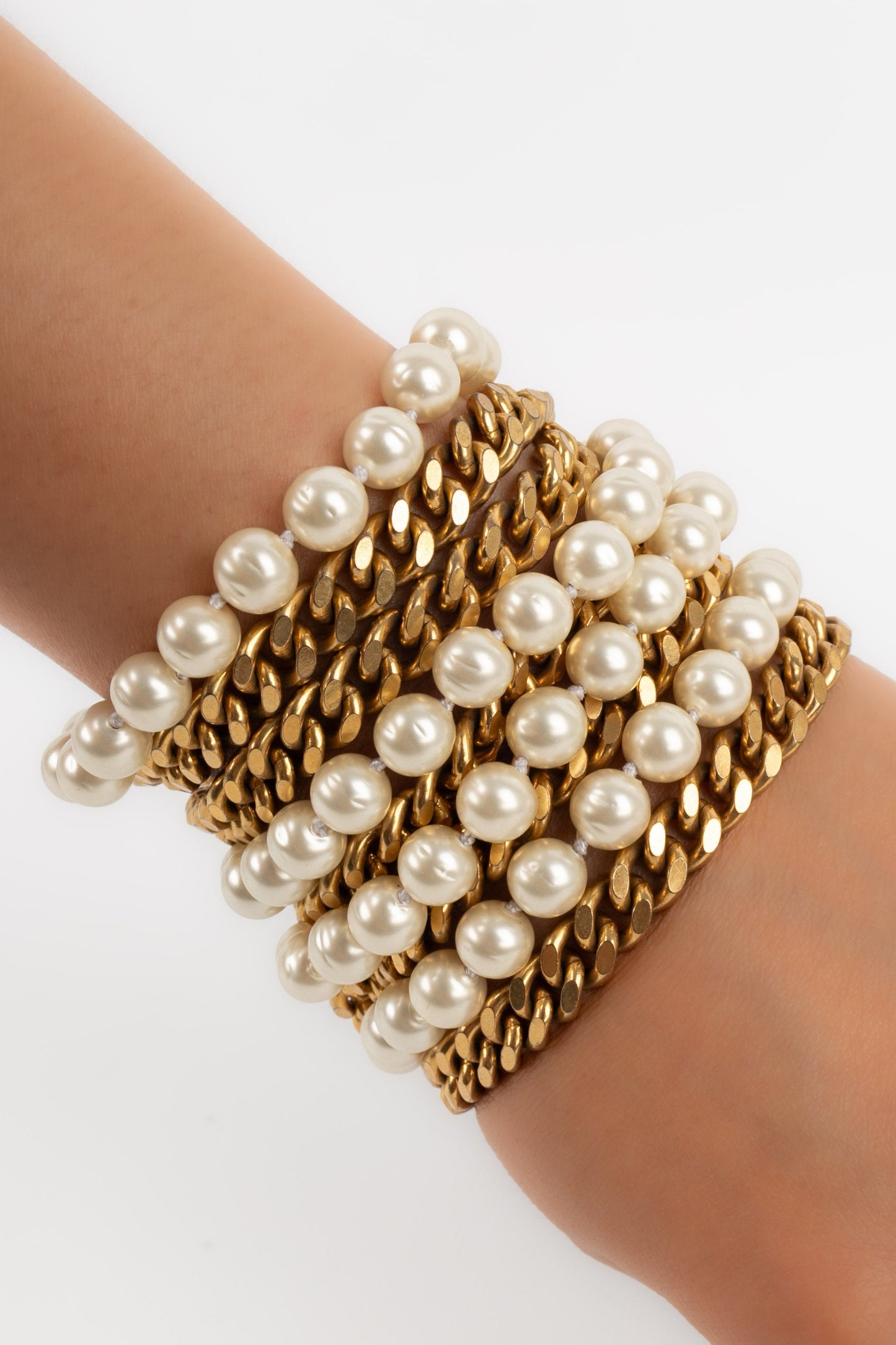 Bracelet de perles nacres Chanel