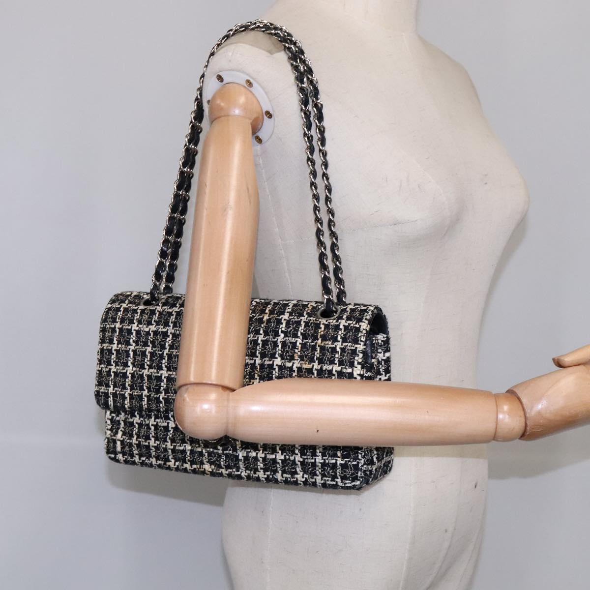 CHANEL Matelasse 25 Double Flap Chain Hand Bag Tweed Black White CC ep7107