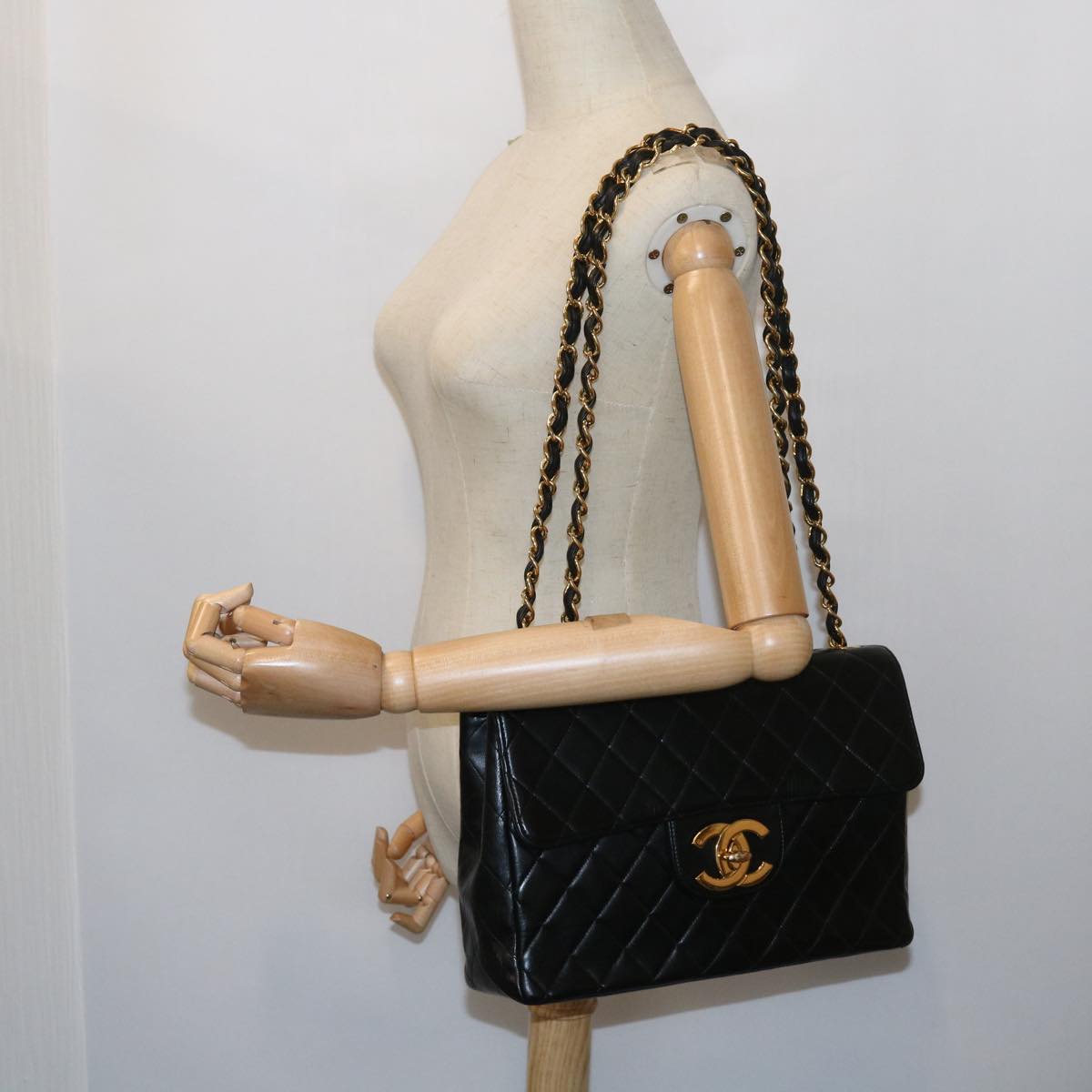 CHANEL Big Matelasse Chain Shoulder Bag Leather Black CC fm2835