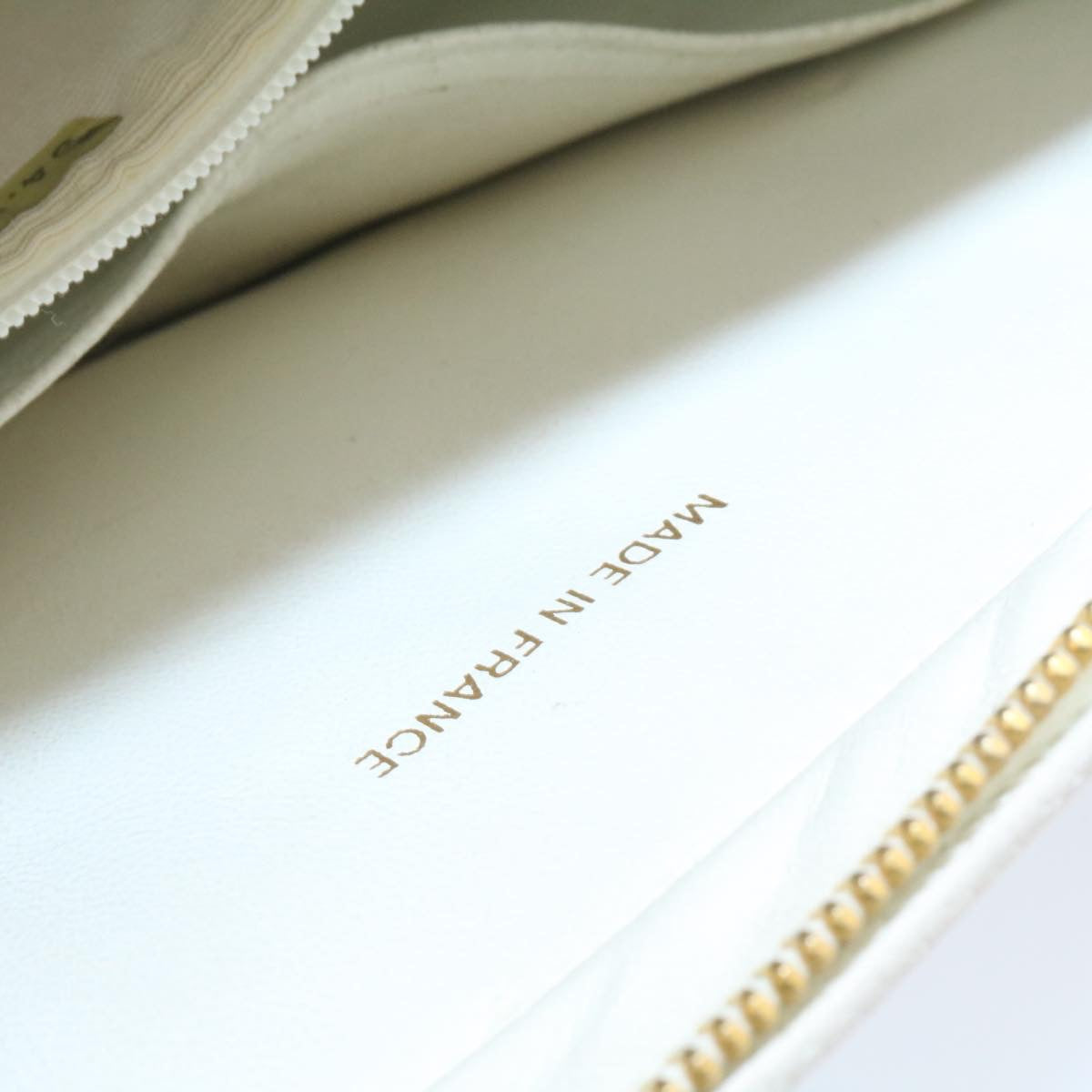 CHANEL Matelasse Chain Shoulder Bag Caviar Skin Gold White CC am1370gA