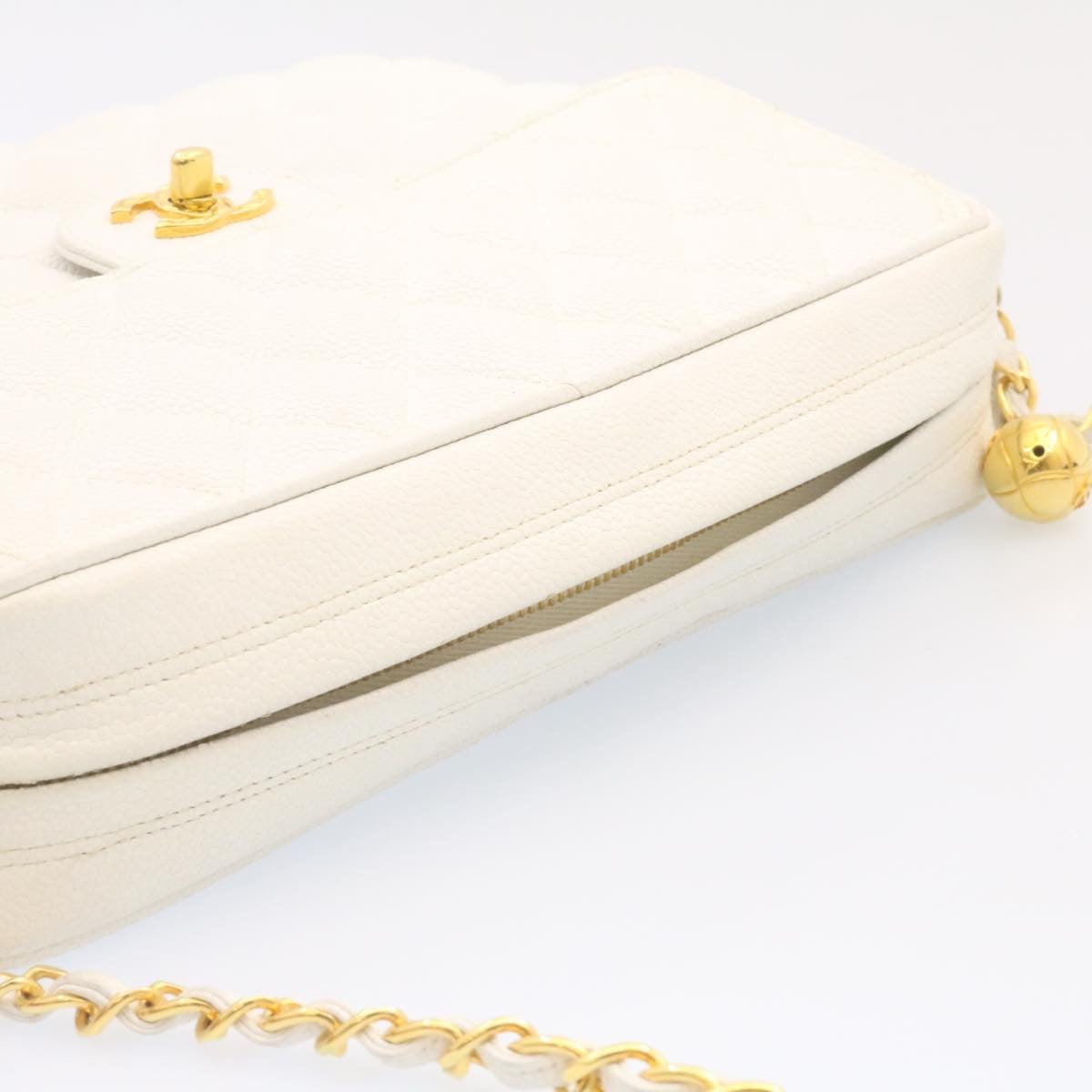CHANEL Matelasse Chain Shoulder Bag Caviar Skin Gold White CC am1370gA
