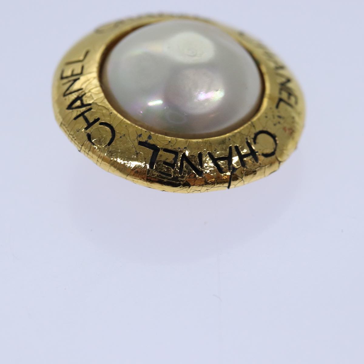 CHANEL Pearl Earring metal Gold CC hk1468
