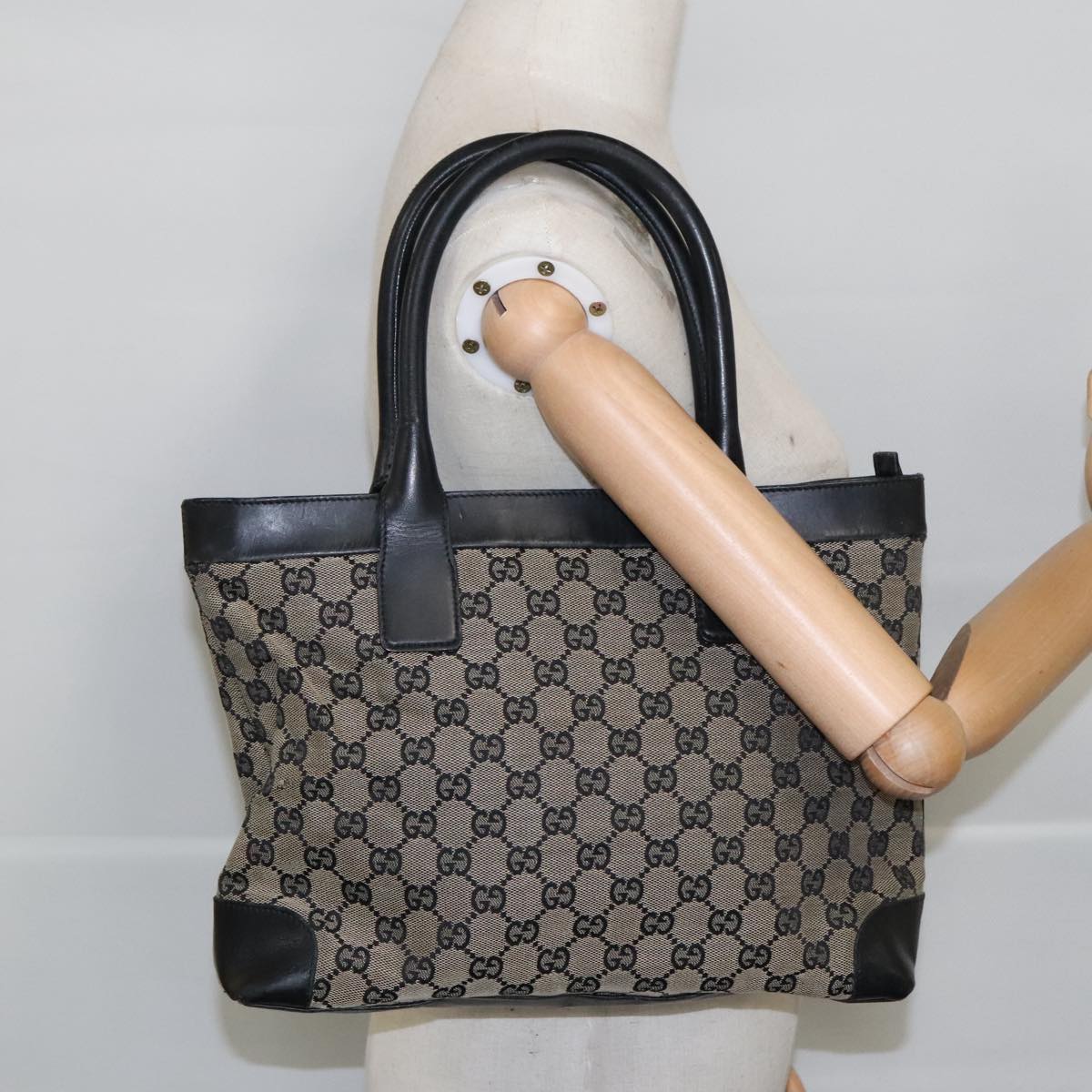 GUCCI GG Canvas Tote Bag Black Beige hk1721