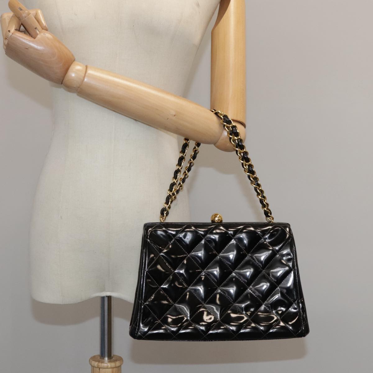 CHANEL Matelasse Chain Hand Bag Patent leather Black Gold CC hk1896
