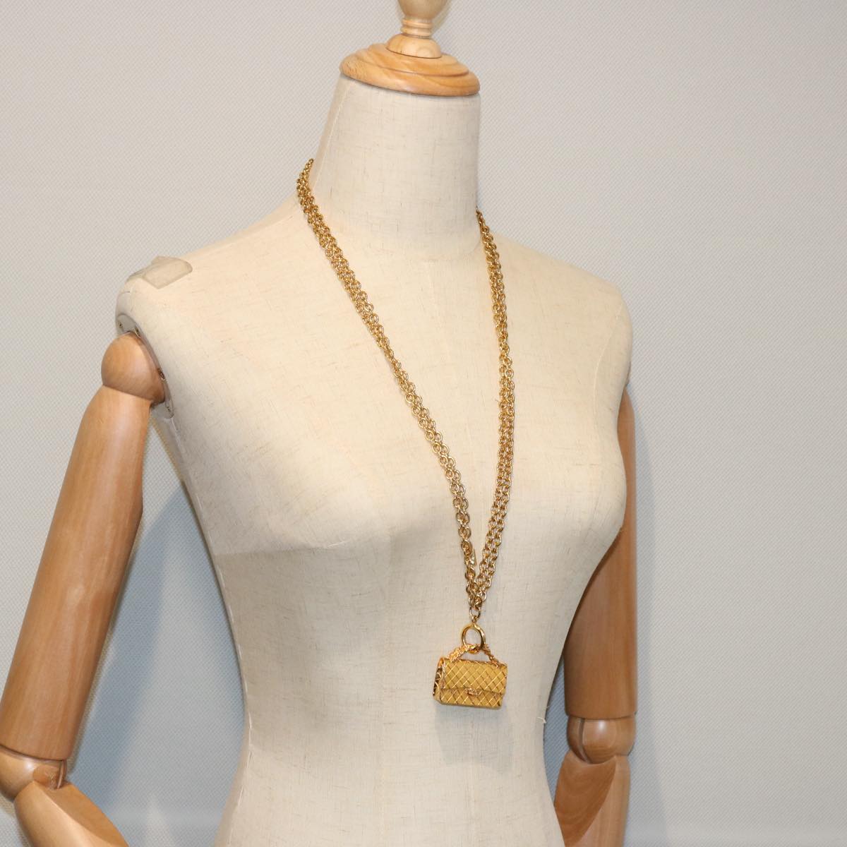 CHANEL Necklace Gold Tone CC hk964