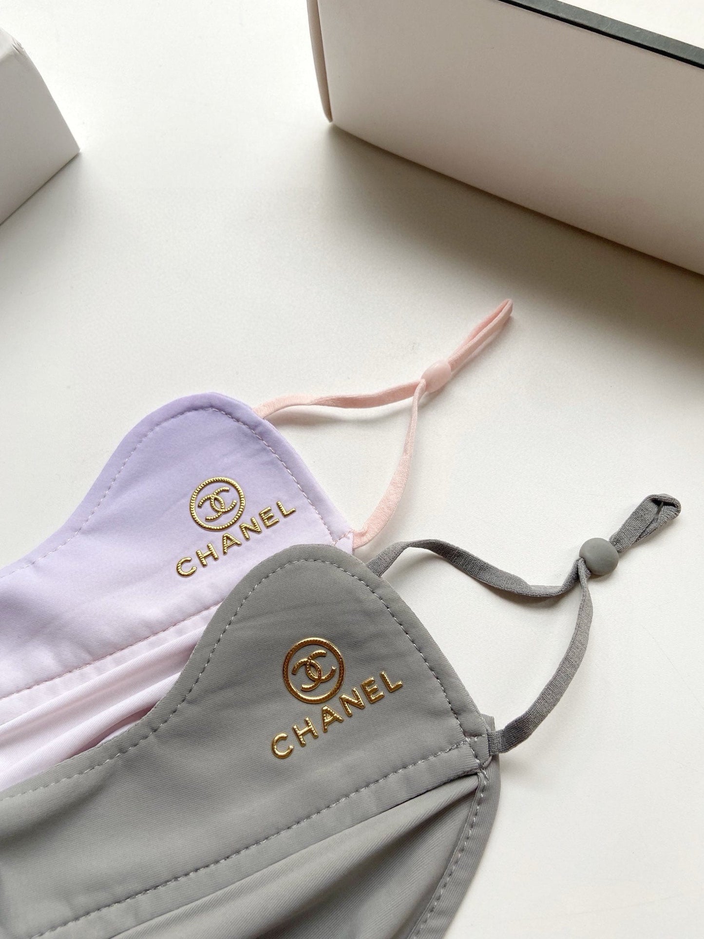 CHANEL SUNSCREEN MASK 189470 (1 BOX)