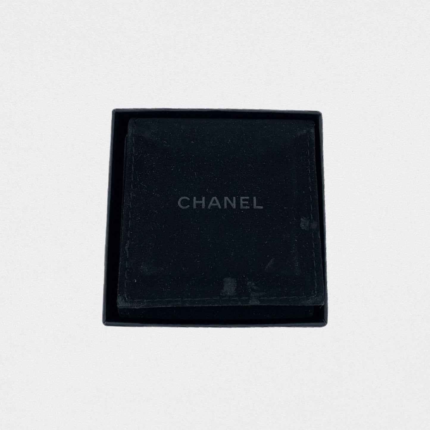 Chanel round earrings - Mtiers d'art Hambourg 2017/2018