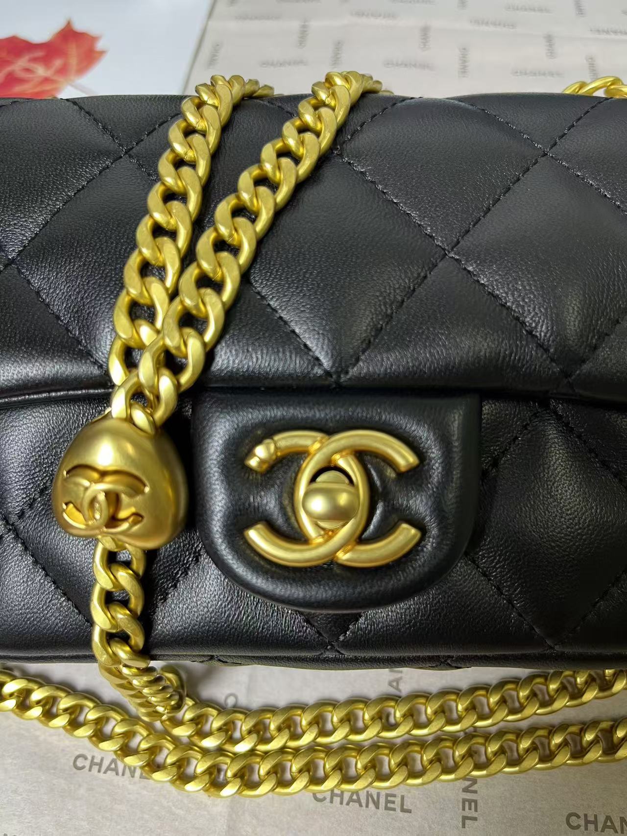 CHANEL 25C Mini Flap 19cm Black Lambskin Gold Heart Hardware