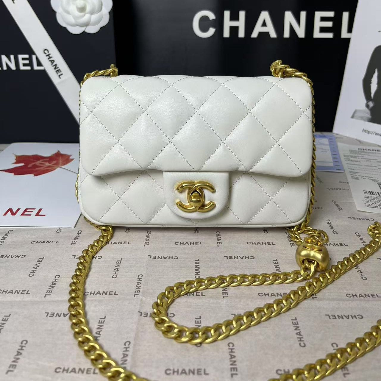 CHANEL 25C Mini Flap 19cm White Lambskin Gold Heart Hardware