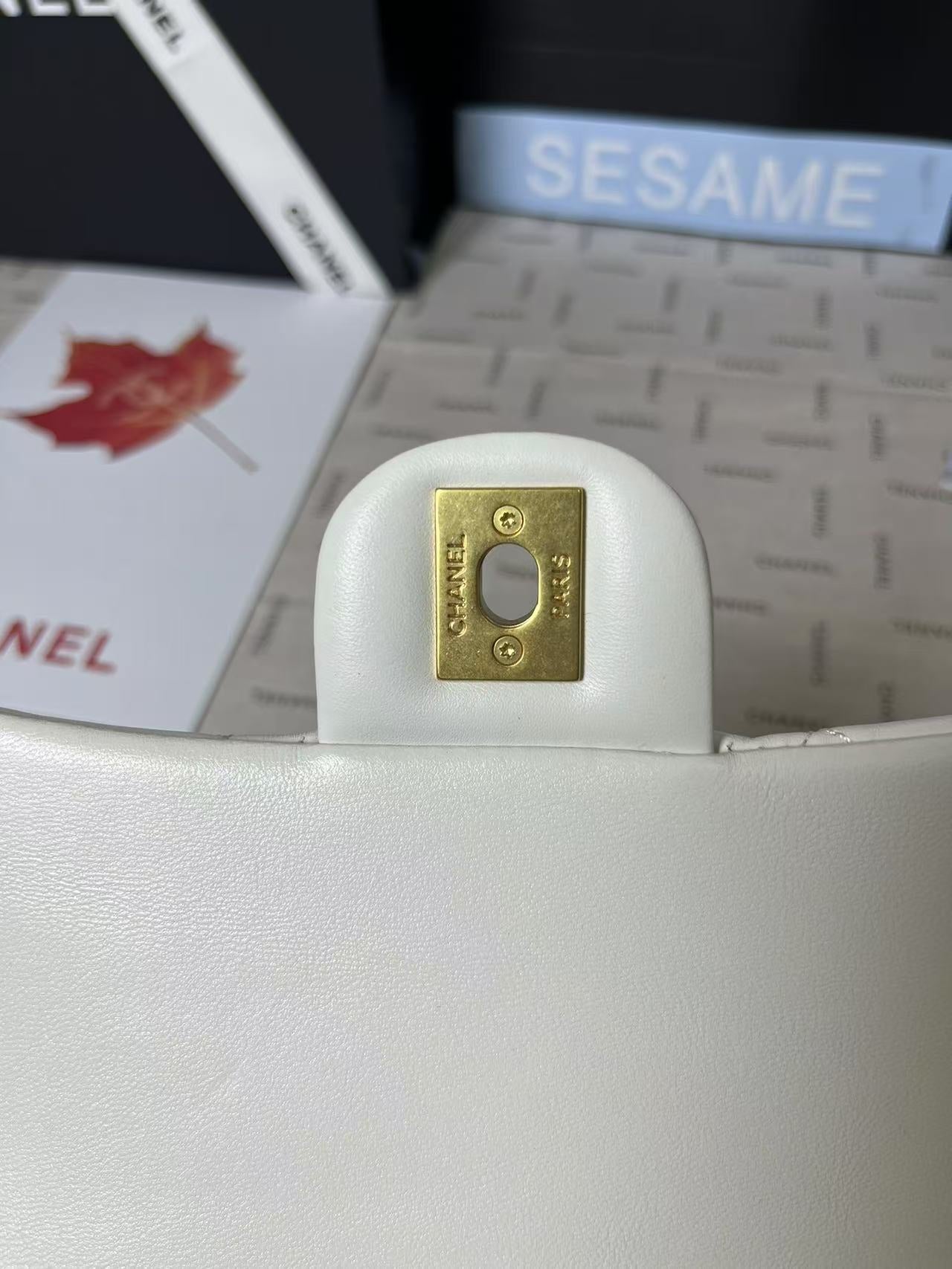 CHANEL 25C Mini Flap 19cm White Lambskin Gold Heart Hardware