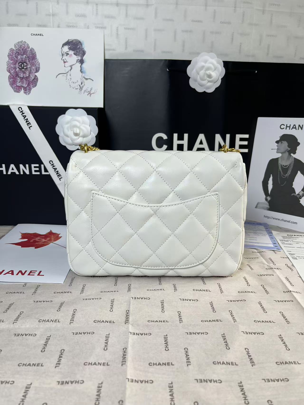 CHANEL 25C Mini Flap 24cm White Lambskin Gold Heart Hardware