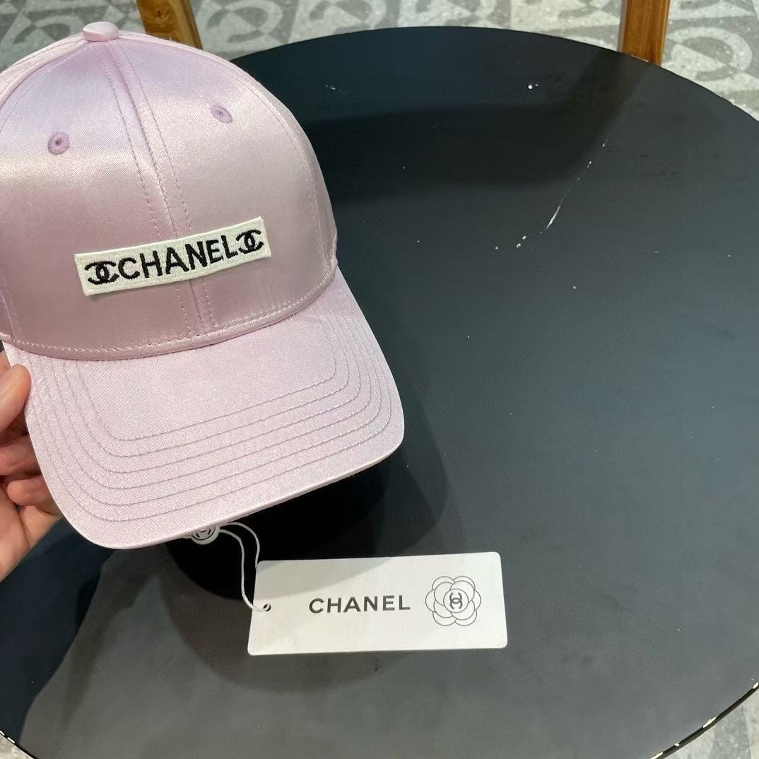 CHANEL BASEBALL HAT IN LIGHT PINK SILK SATIN 404864