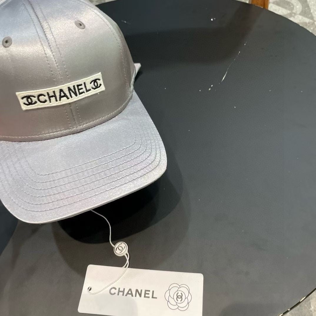 CHANEL BASEBALL HAT IN SILVER SILK SATIN 404865