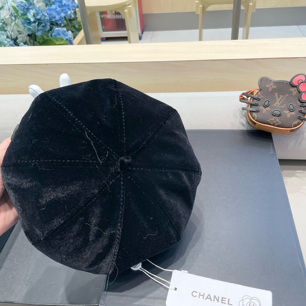 CHANEL BERET HAT IN BLACK VELVET 413324