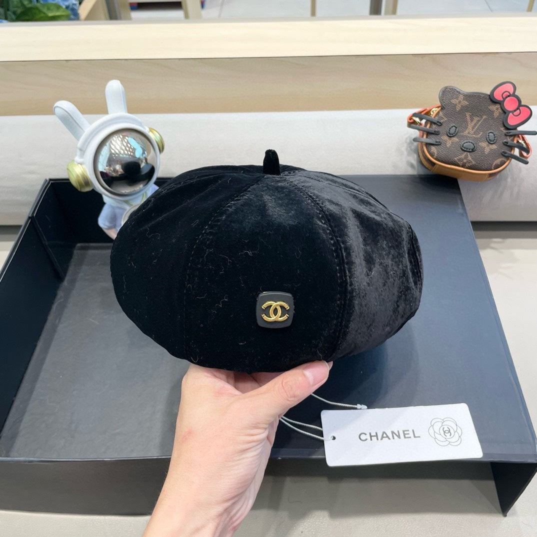 CHANEL BERET HAT IN BLACK VELVET 413324