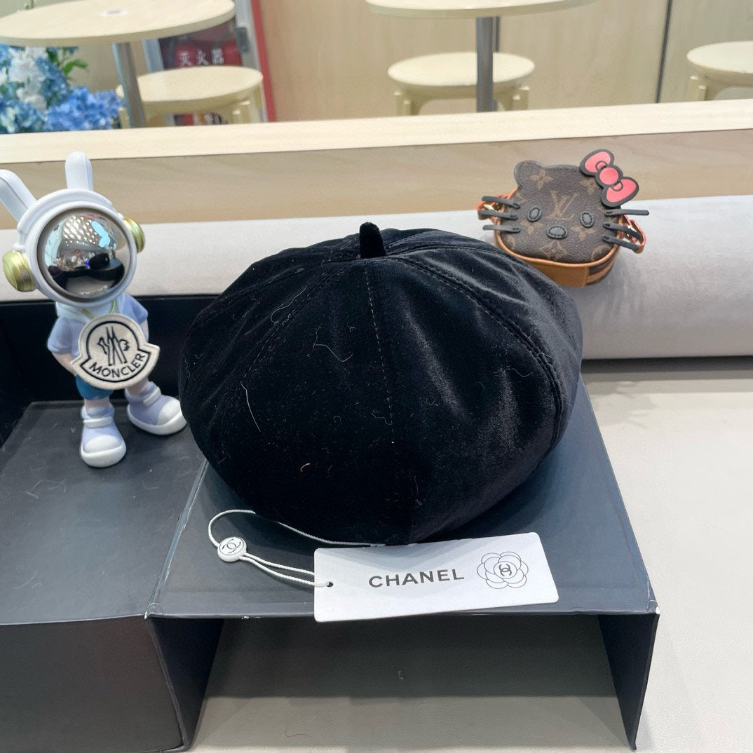 CHANEL BERET HAT IN BLACK VELVET 413324