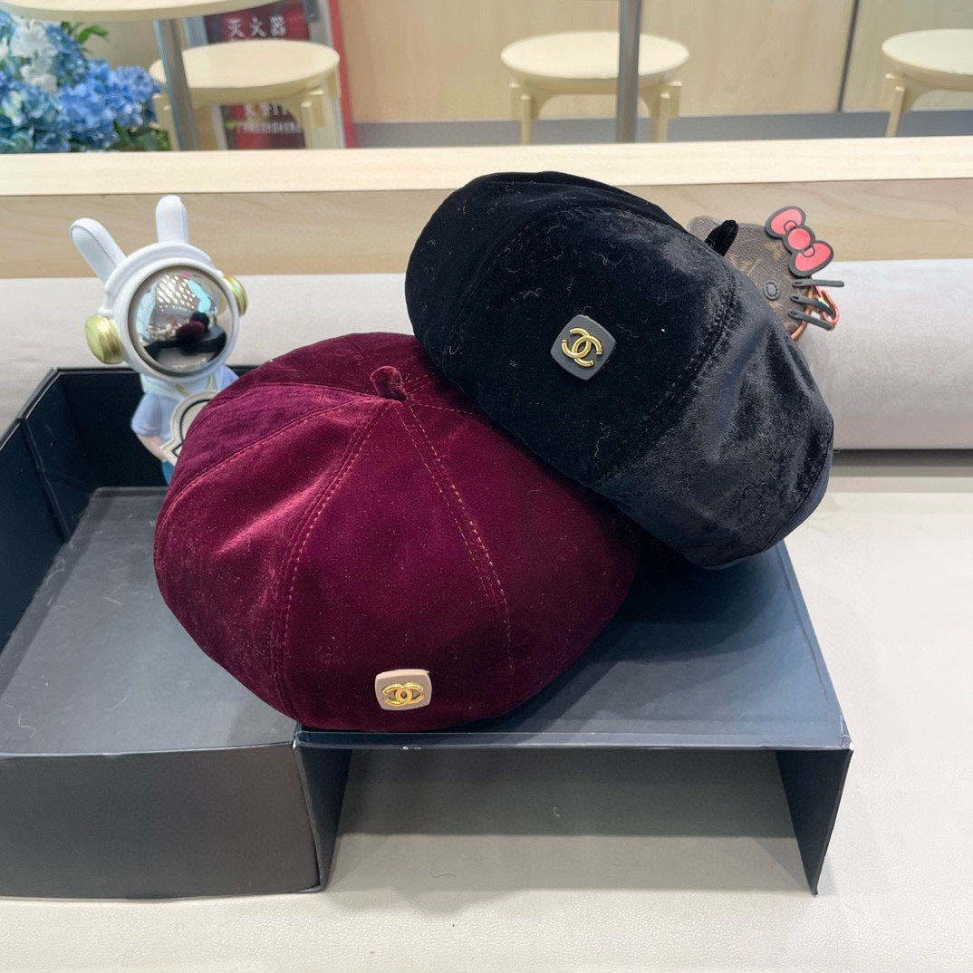 CHANEL BERET HAT IN BLACK VELVET 413324