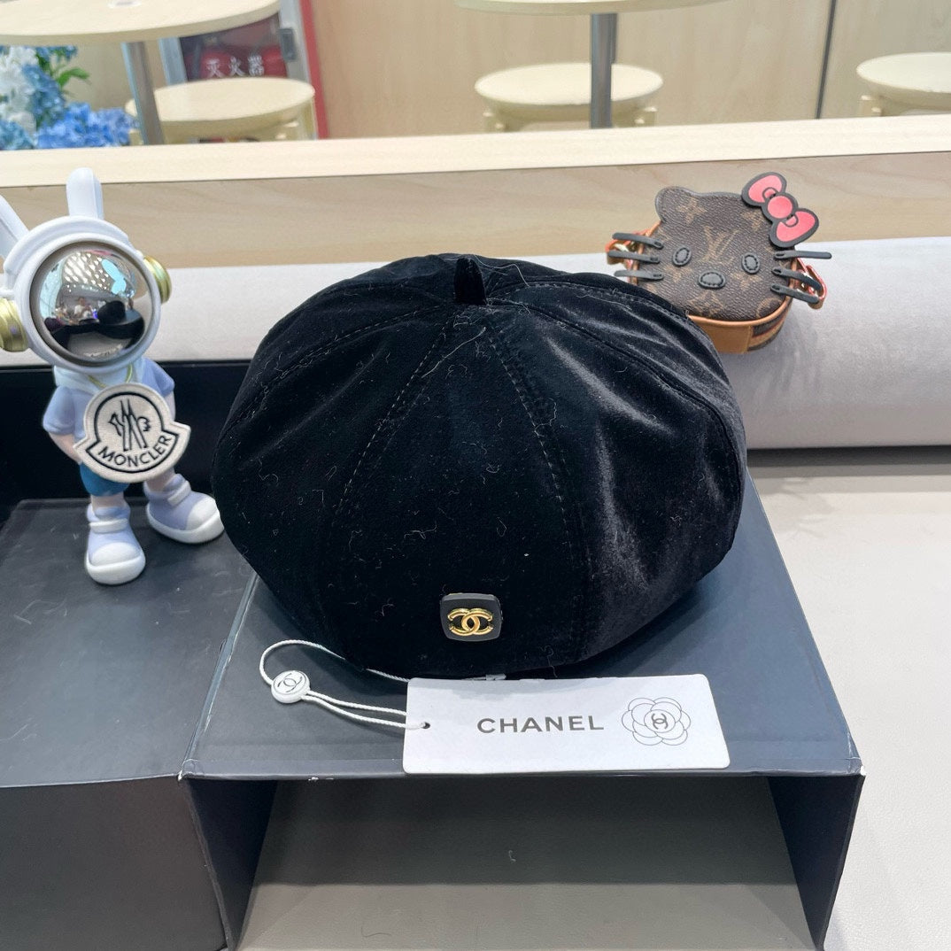 CHANEL BERET HAT IN BLACK VELVET 413324
