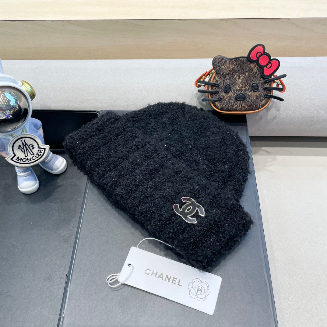 CHANEL BEANIE HAT IN BLACK WOOL 413326