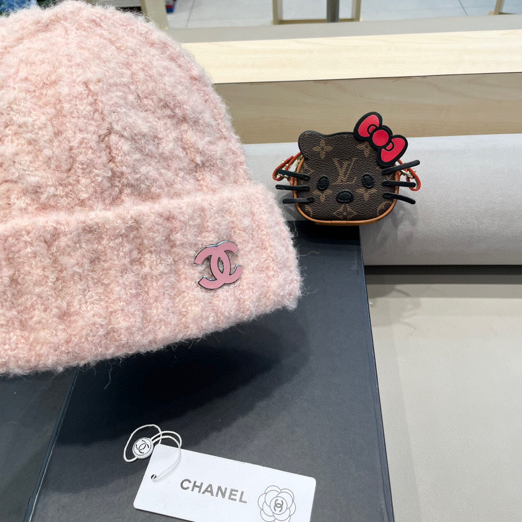 CHANEL BEANIE HAT IN LIGHT PINK WOOL 413329