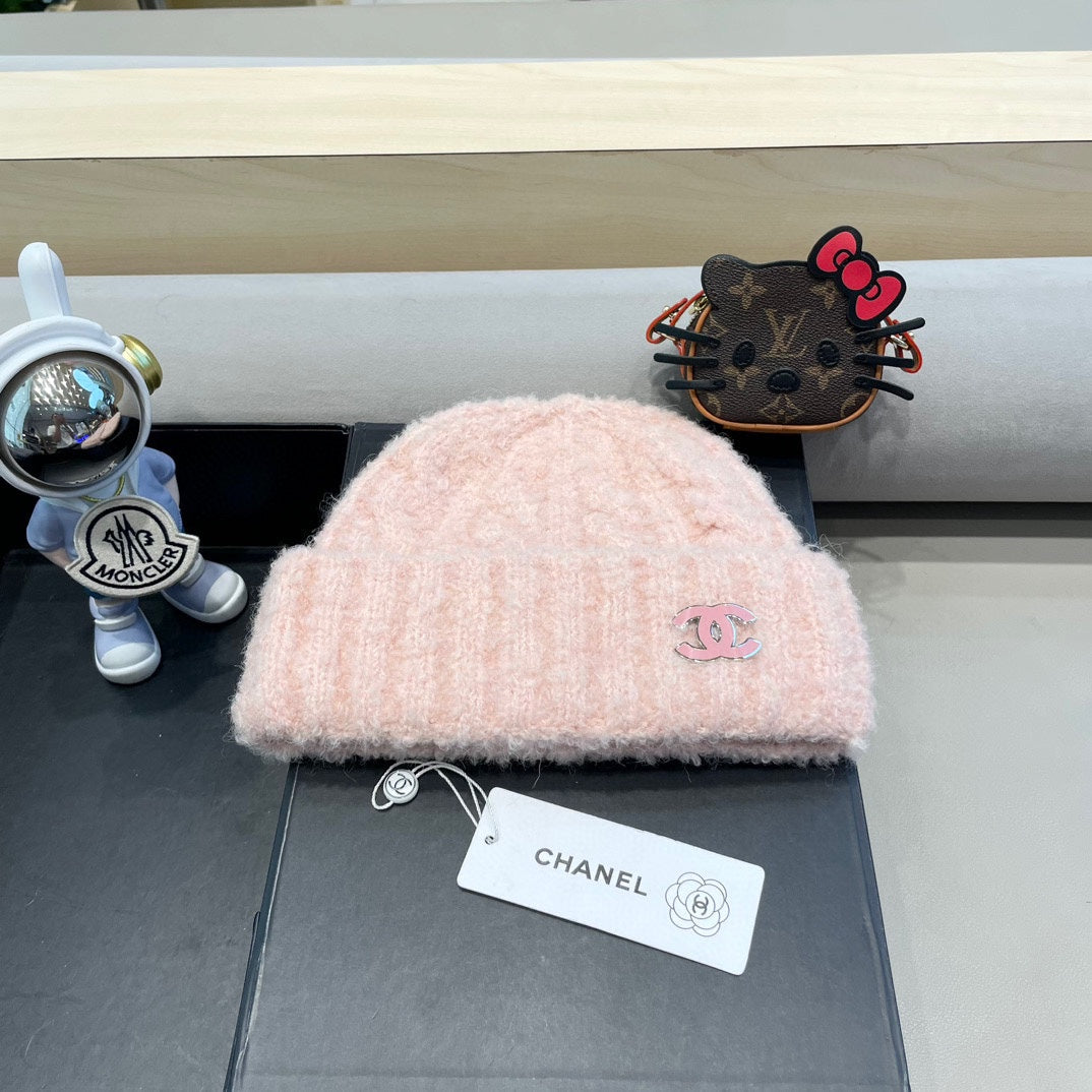 CHANEL BEANIE HAT IN LIGHT PINK WOOL 413329