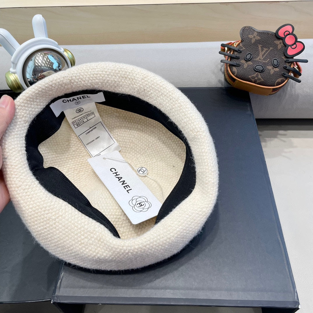 CHANEL BERET HAT IN WHITE COTTON AND LINEN 417832