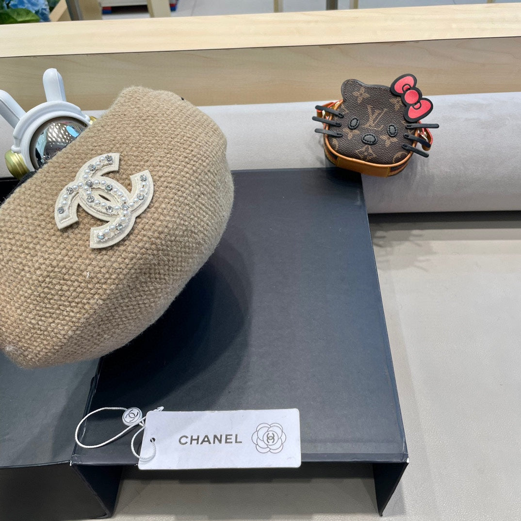 CHANEL BERET HAT IN ECRU TAN COTTON AND LINEN 417834