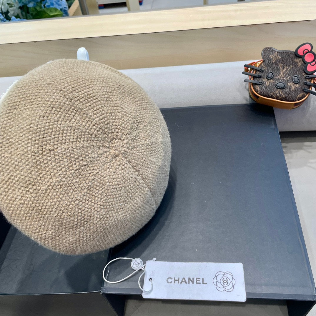 CHANEL BERET HAT IN ECRU TAN COTTON AND LINEN 417834
