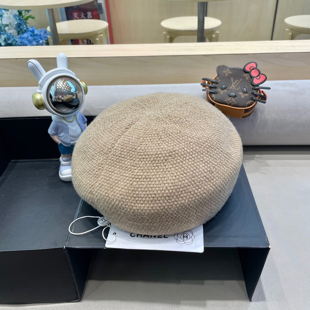 CHANEL BERET HAT IN ECRU TAN COTTON AND LINEN 417834