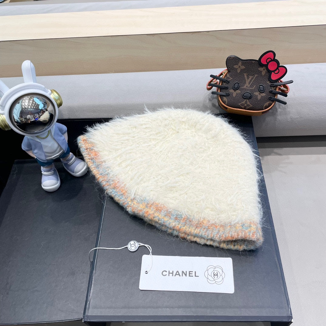 CHANEL BUCKET HAT IN BISQUE BEIGE LAMB FUR 419467