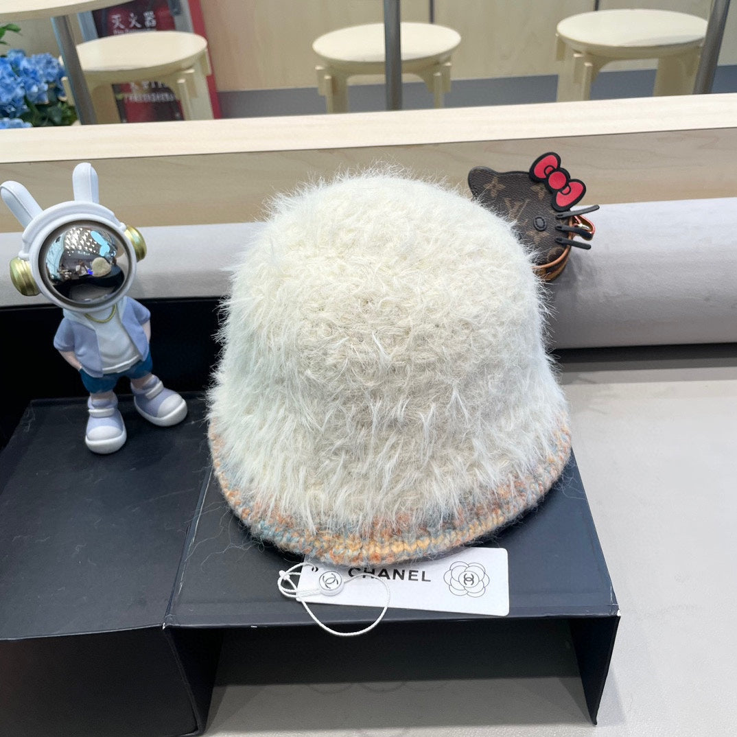 CHANEL BUCKET HAT IN BISQUE BEIGE LAMB FUR 419467