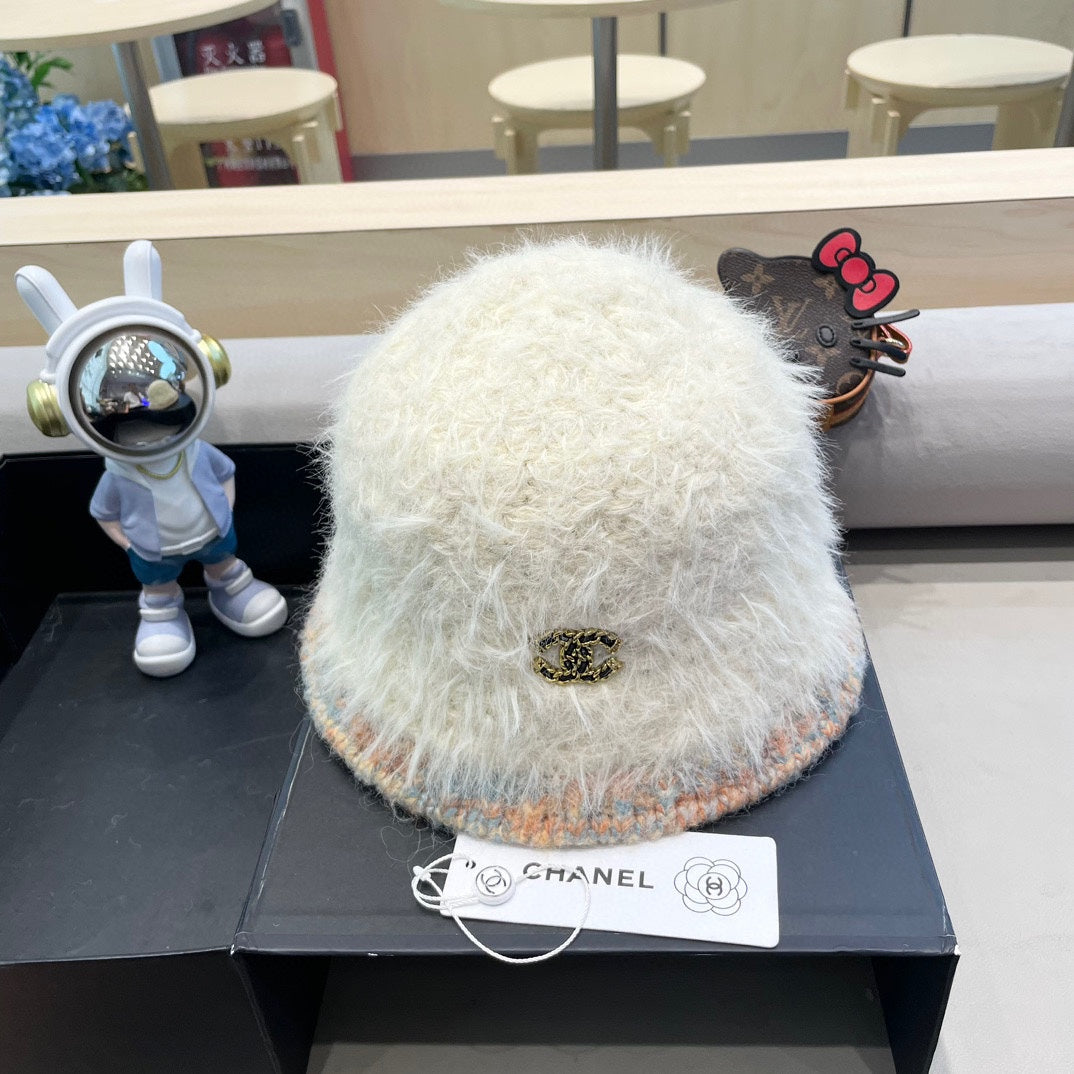 CHANEL BUCKET HAT IN BISQUE BEIGE LAMB FUR 419467
