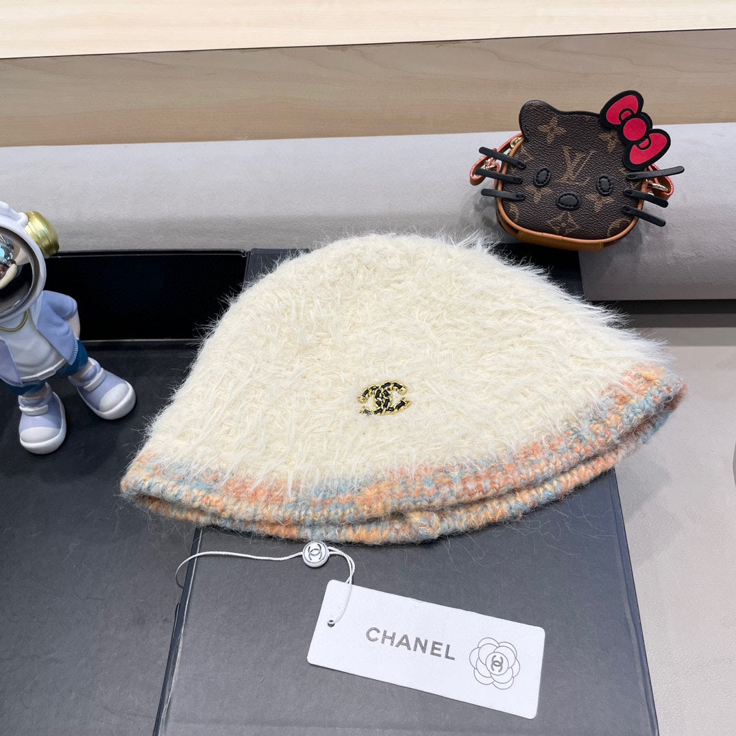 CHANEL BUCKET HAT IN BISQUE BEIGE LAMB FUR 419467