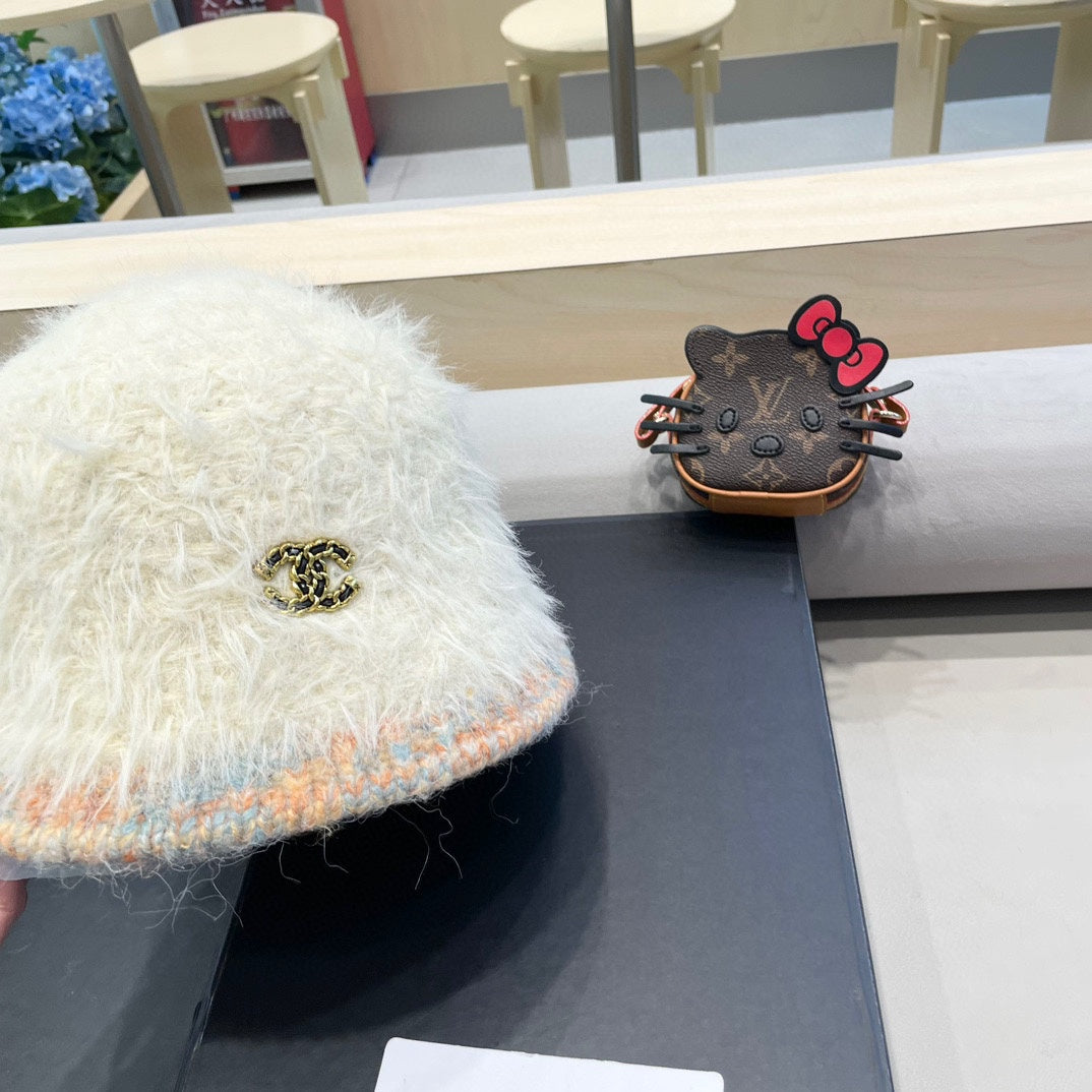 CHANEL BUCKET HAT IN BISQUE BEIGE LAMB FUR 419467
