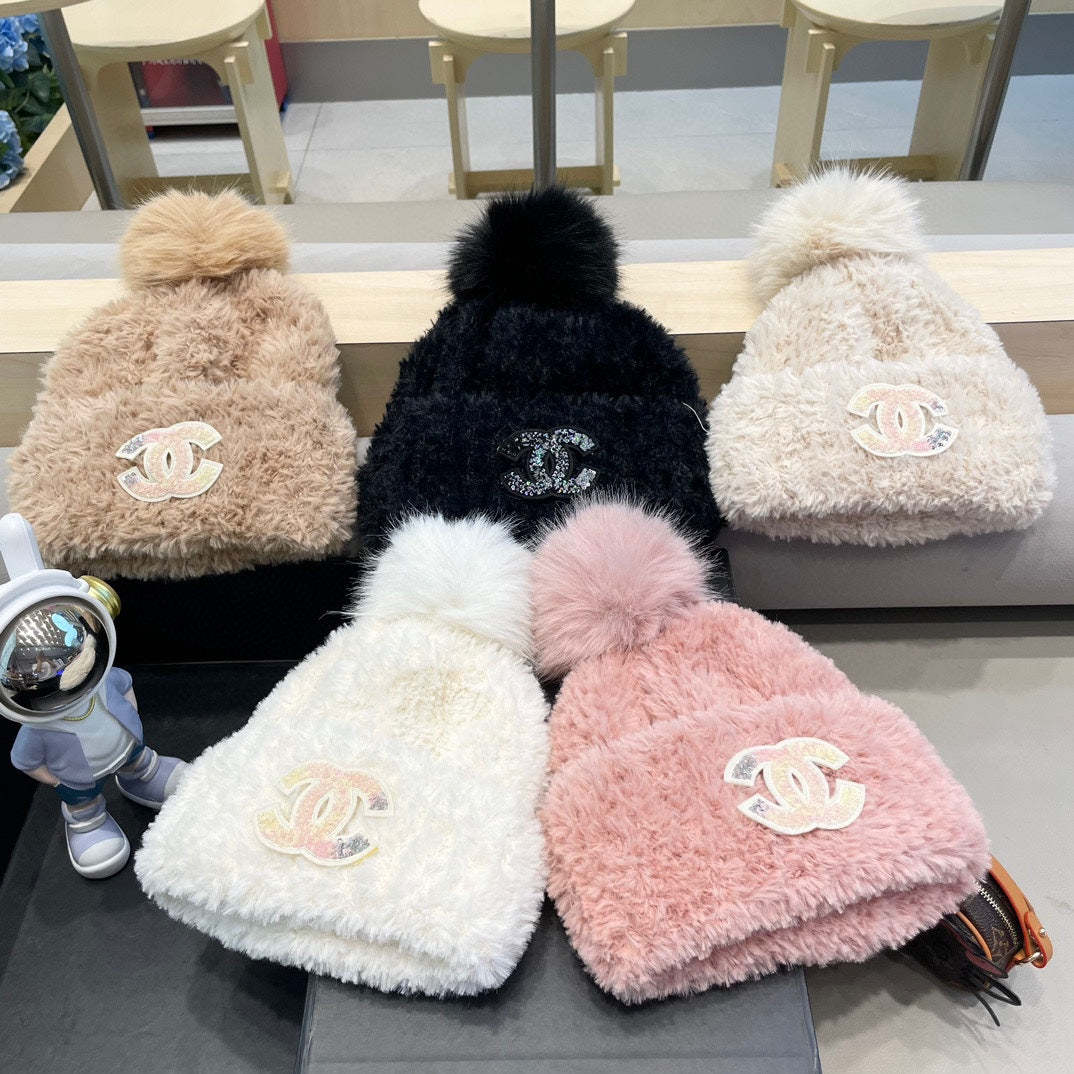 CHANEL BEANIE HAT IN LIGHT PINK SOLF FLEECE 419712