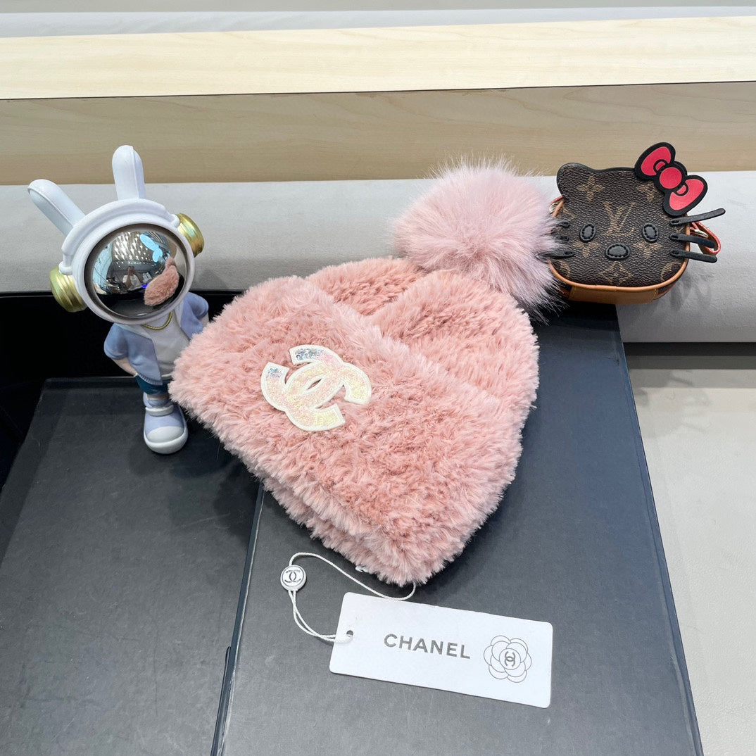 CHANEL BEANIE HAT IN LIGHT PINK SOLF FLEECE 419712