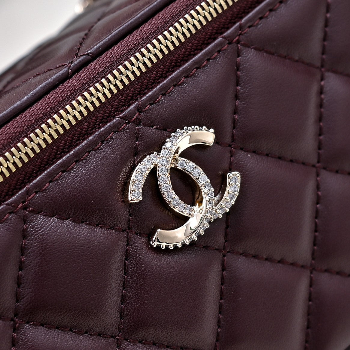 CHANEL 24K Vanity Top Handle 17cm Burgundy Lambskin Silver Hardware