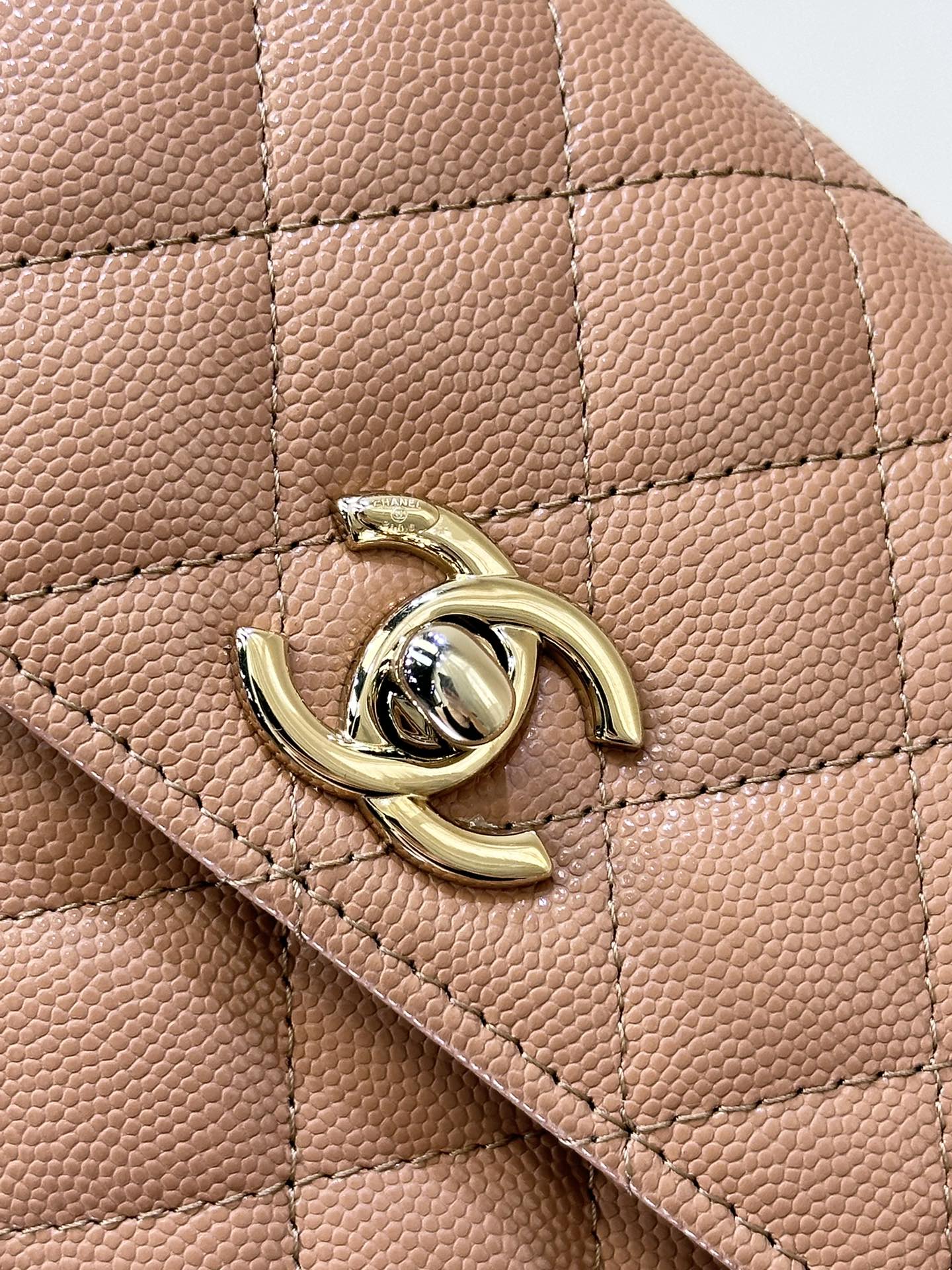 CHANEL 24K Coco Handle Nano 14.5cm Begie Grained Calfskin Gold Hardware