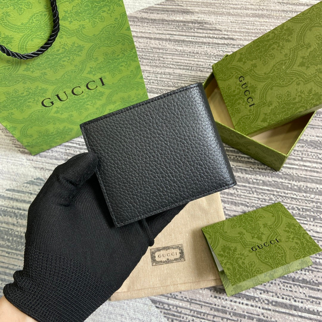 Gucci BIFOLD WALLET 11 IN BLACK CALFSKIN