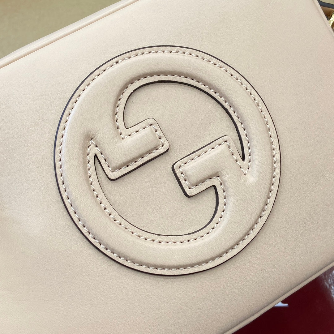 Gucci BLONDIE MINI SHOULDER BAG 21 IN WHITE CALFSKIN