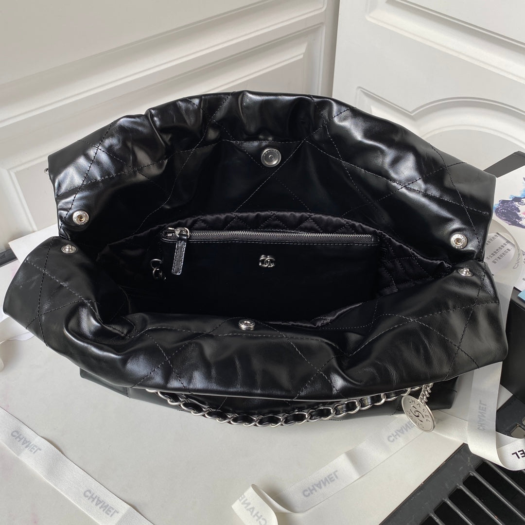 CHANEL 24C Hobo 22 bag 45cm Black Lambskin