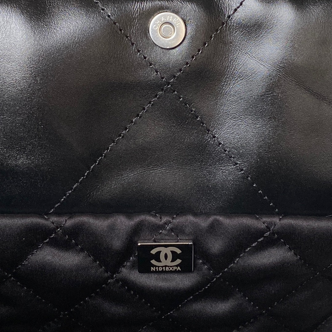 CHANEL 24C Hobo 22 bag 45cm Black Lambskin
