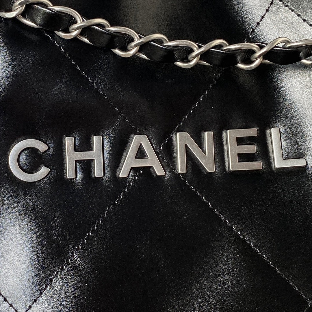 CHANEL 24C Hobo 22 bag 45cm Black Lambskin