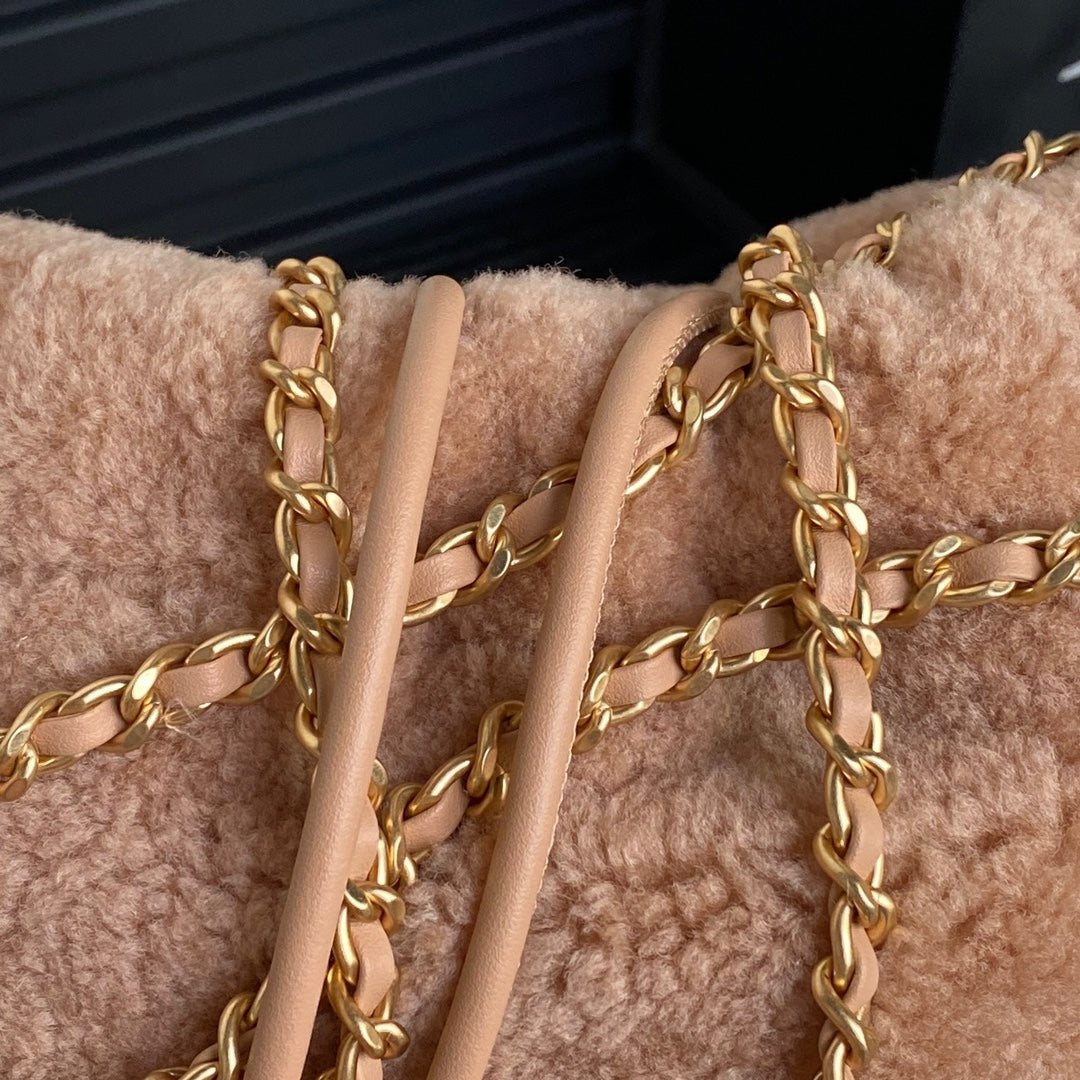 CHANEL 24K Hobo 22 Bag 20cm Brown Wool Fur