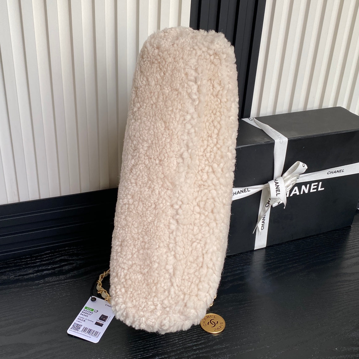 CHANEL 24K Hobo 22 Bag 35cm Beige Wool Fur