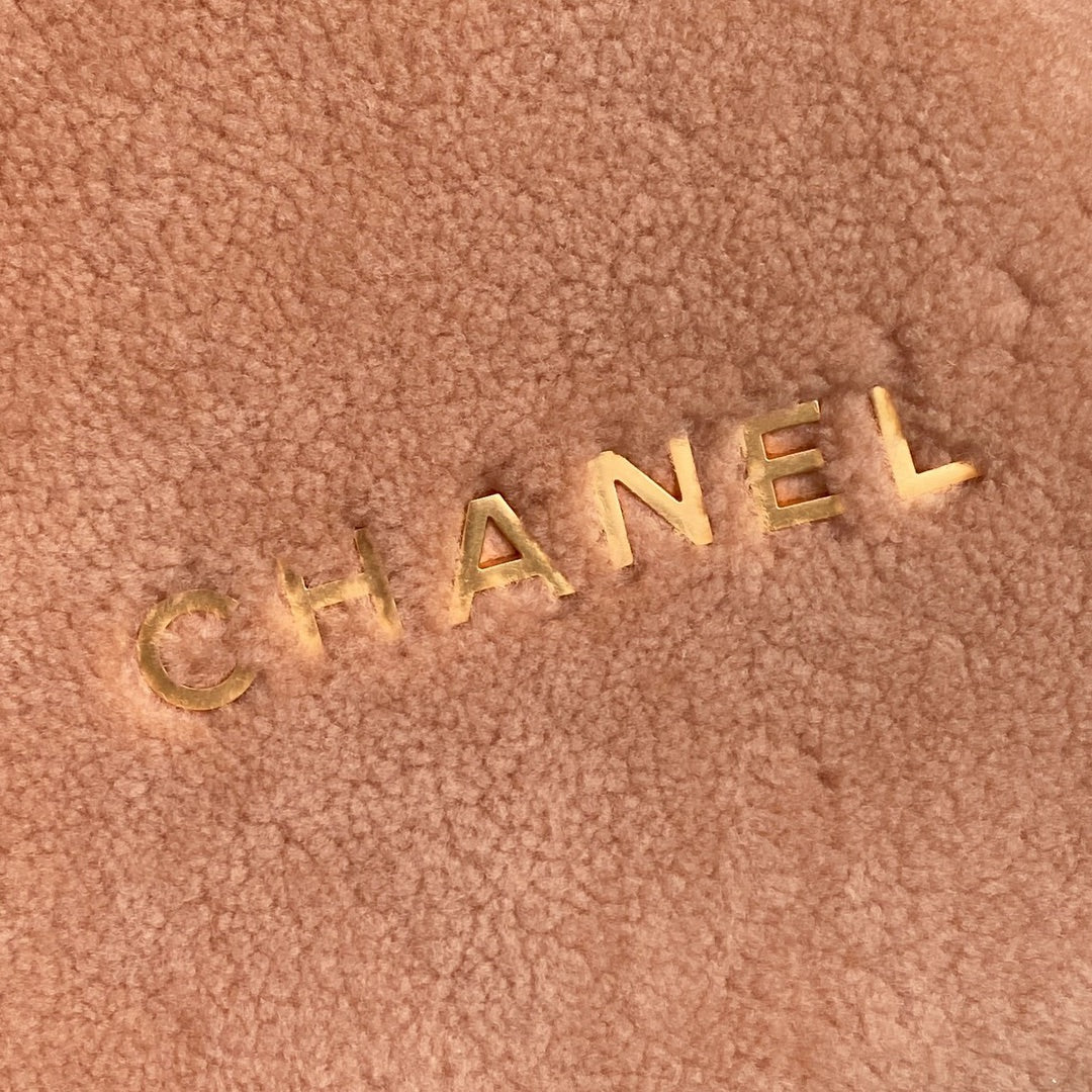 CHANEL 24K Hobo 22 Bag 35cm Brown Wool Fur