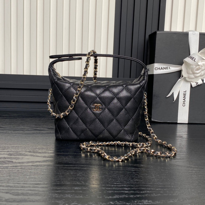 CHANEL 25C Hobo Bag 21.5cm Top Handle Black Grained Calfskin