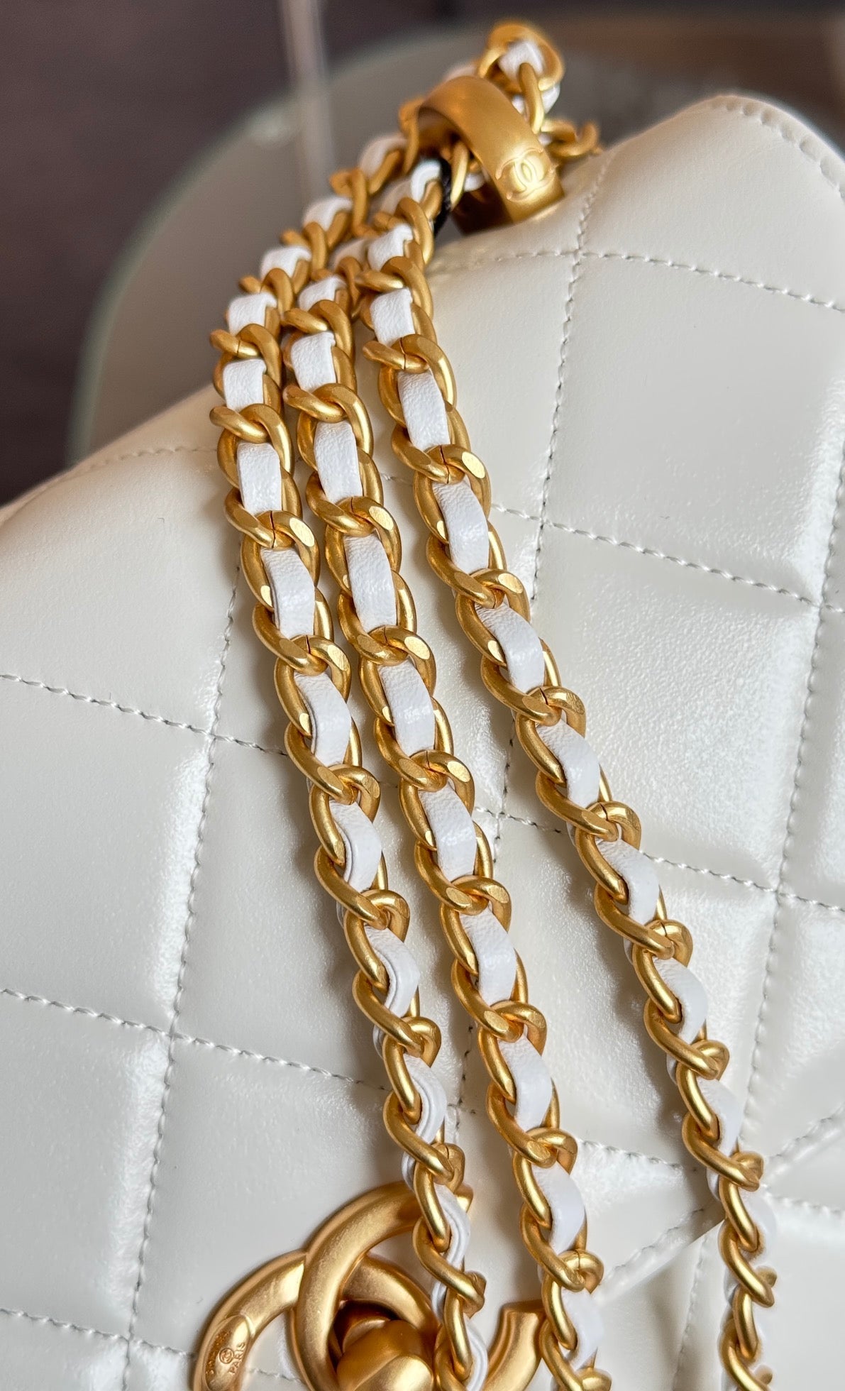 CHANEL Mini Flap 19cm White Lambskin Gold Hardware