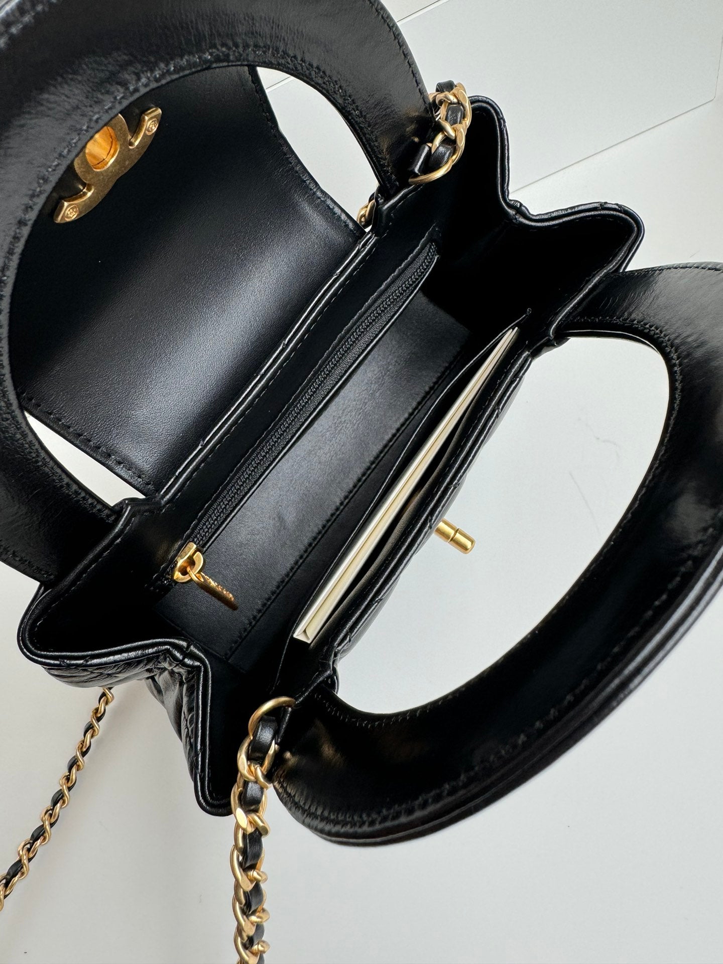 CHANEL 24a nano 19cm kelly shopper bag black lambskin