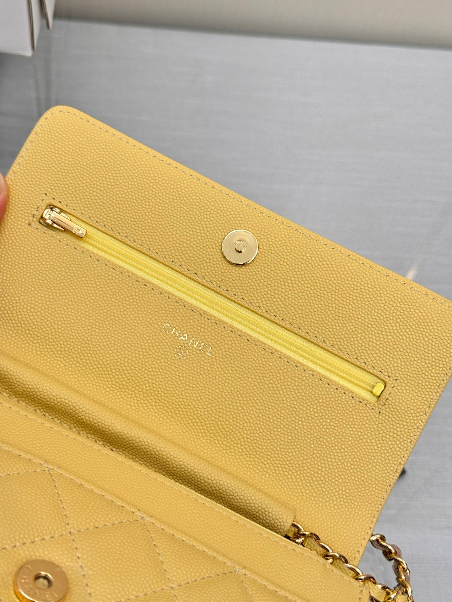 CHANEL WOC 19CM LIME CAVIAR GOLD HARDWARE